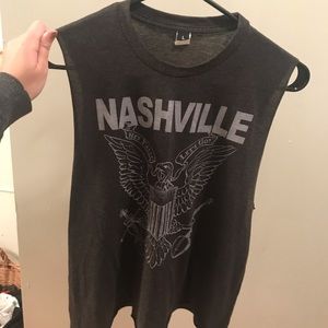 NASHVILLE cut-off tee